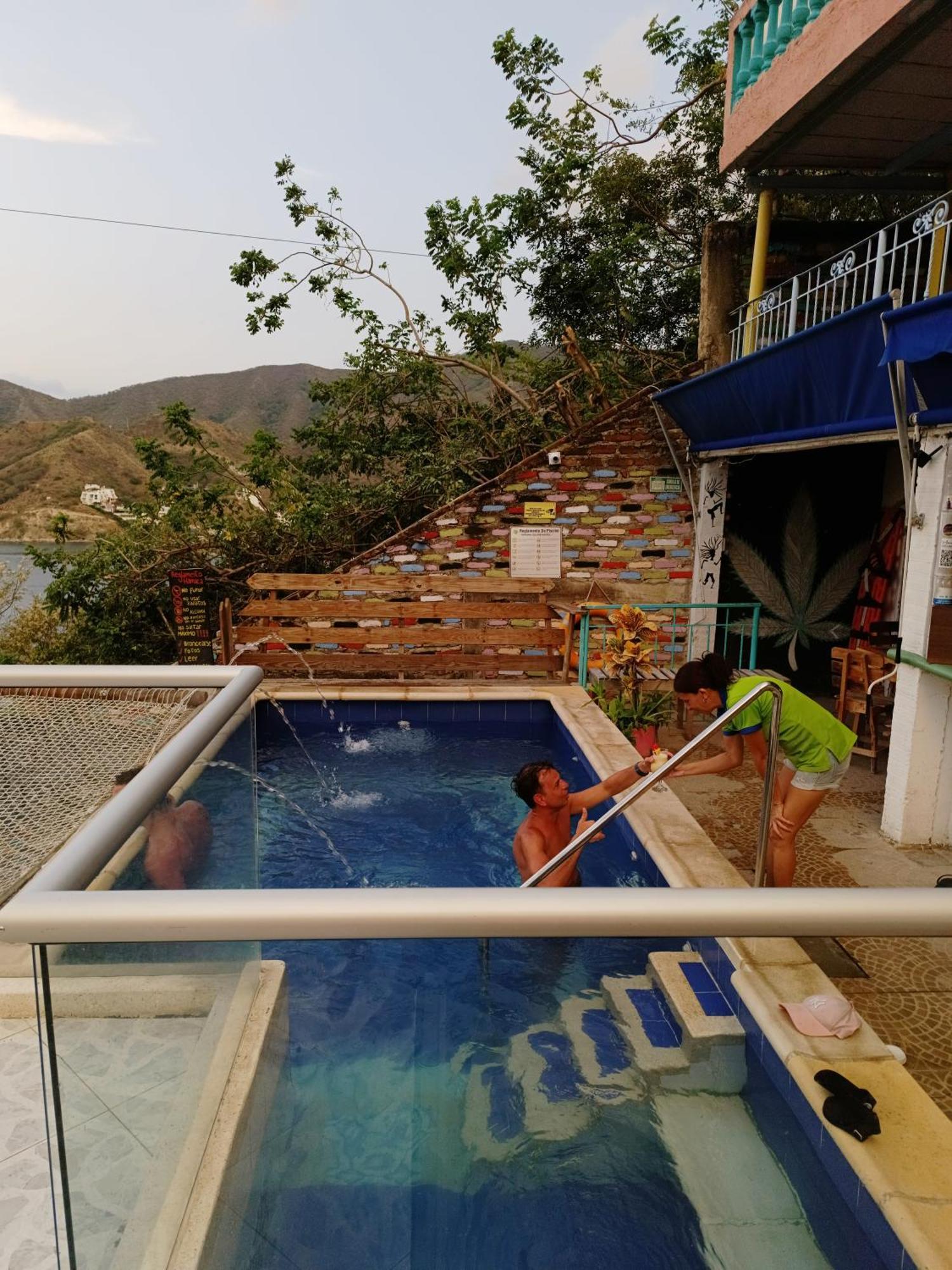 Apartahostal Tayrona colors Taganga Exterior foto